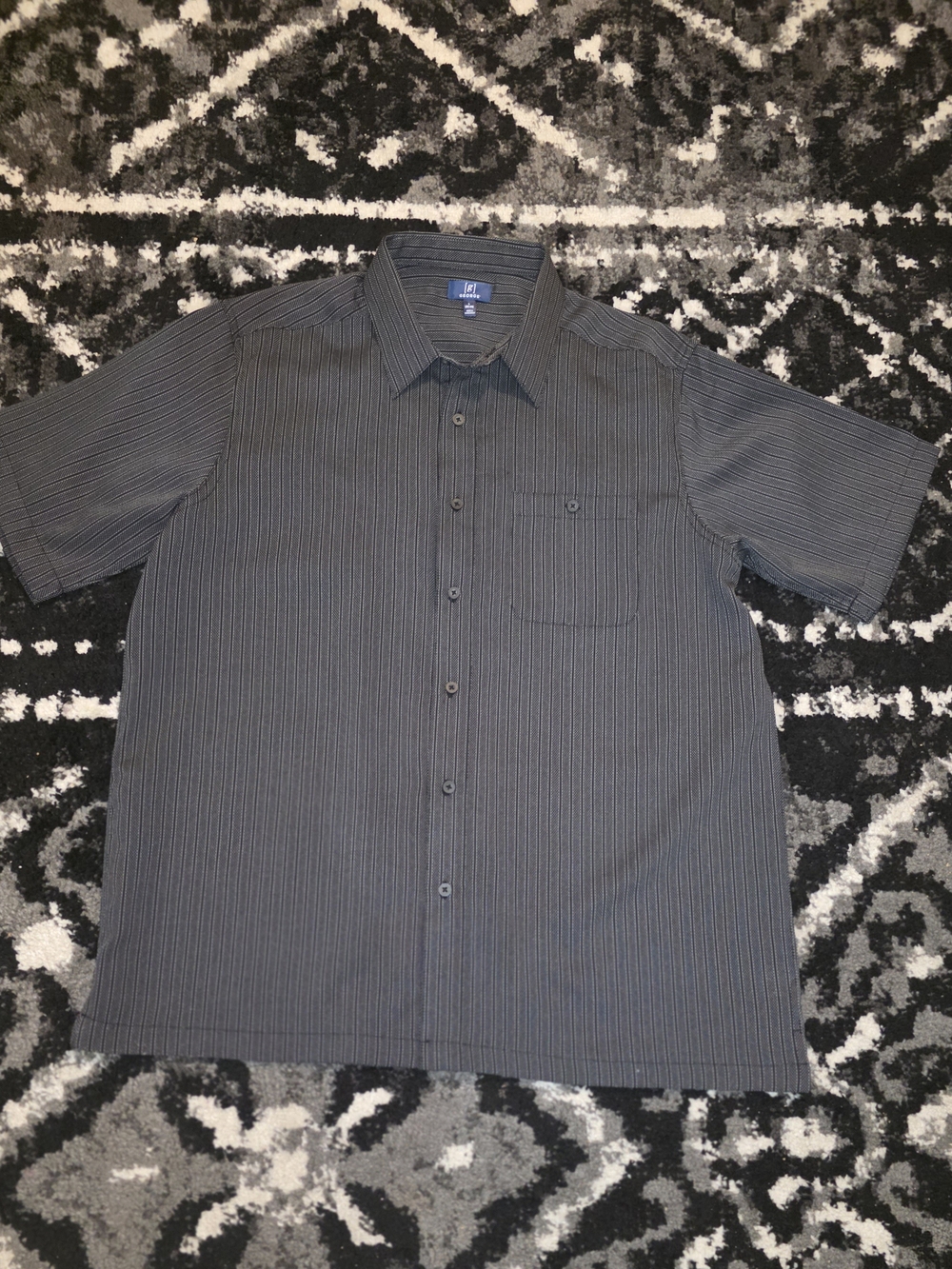 George Men’s Large 42-44 Black Gray Striped Short Sleeve Button-Up Shirt